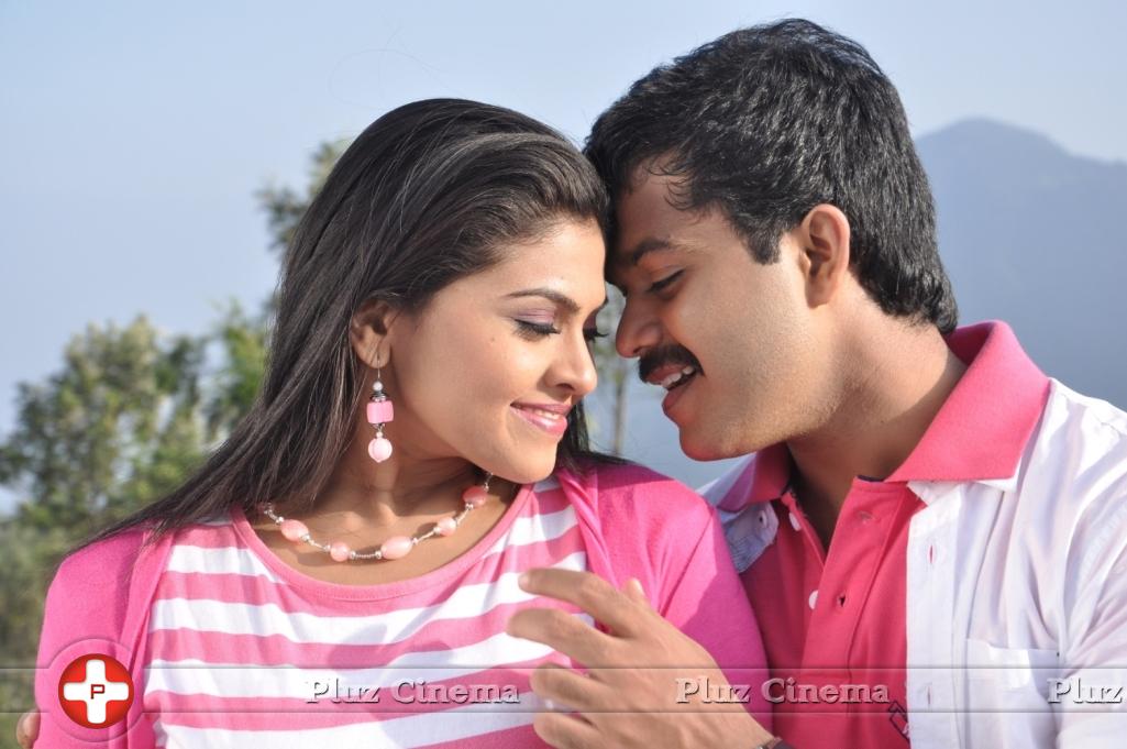 Uyirukku Uyiraga Movie Hot Stills | Picture 683549